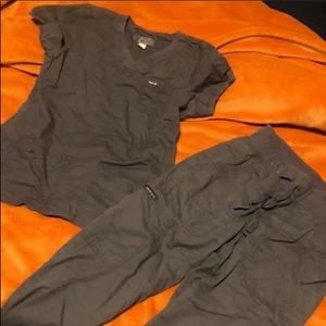 Steel / Gray Koi Scrub Set